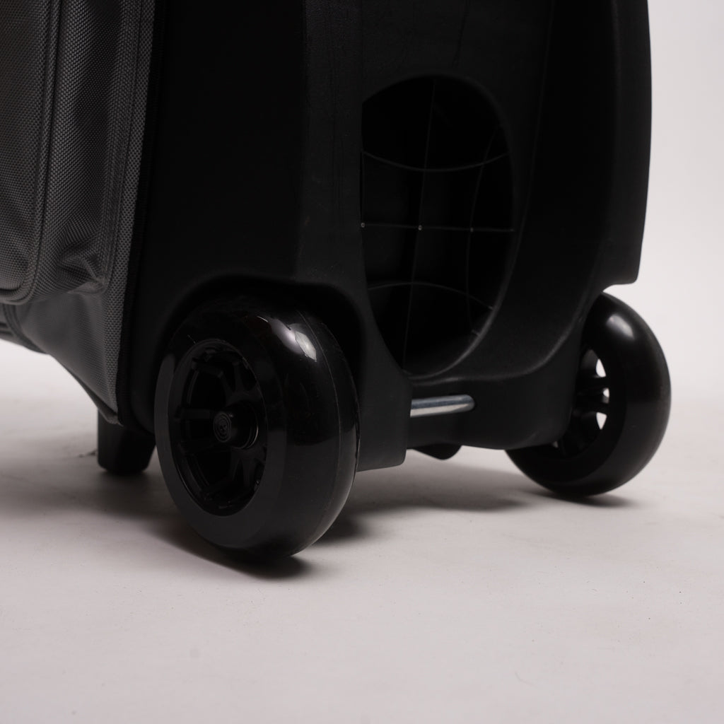 Royal Flush 4x4 Roller Silver/Black