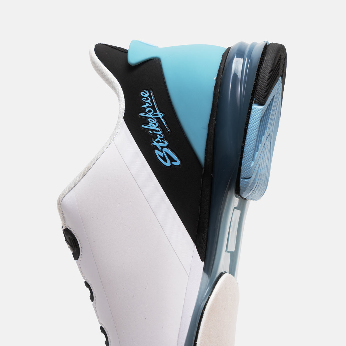Hype White/Black/Sky