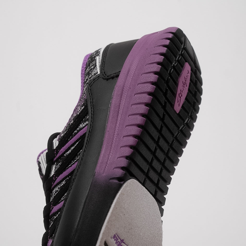 Women's bowling shoe with style and personality.