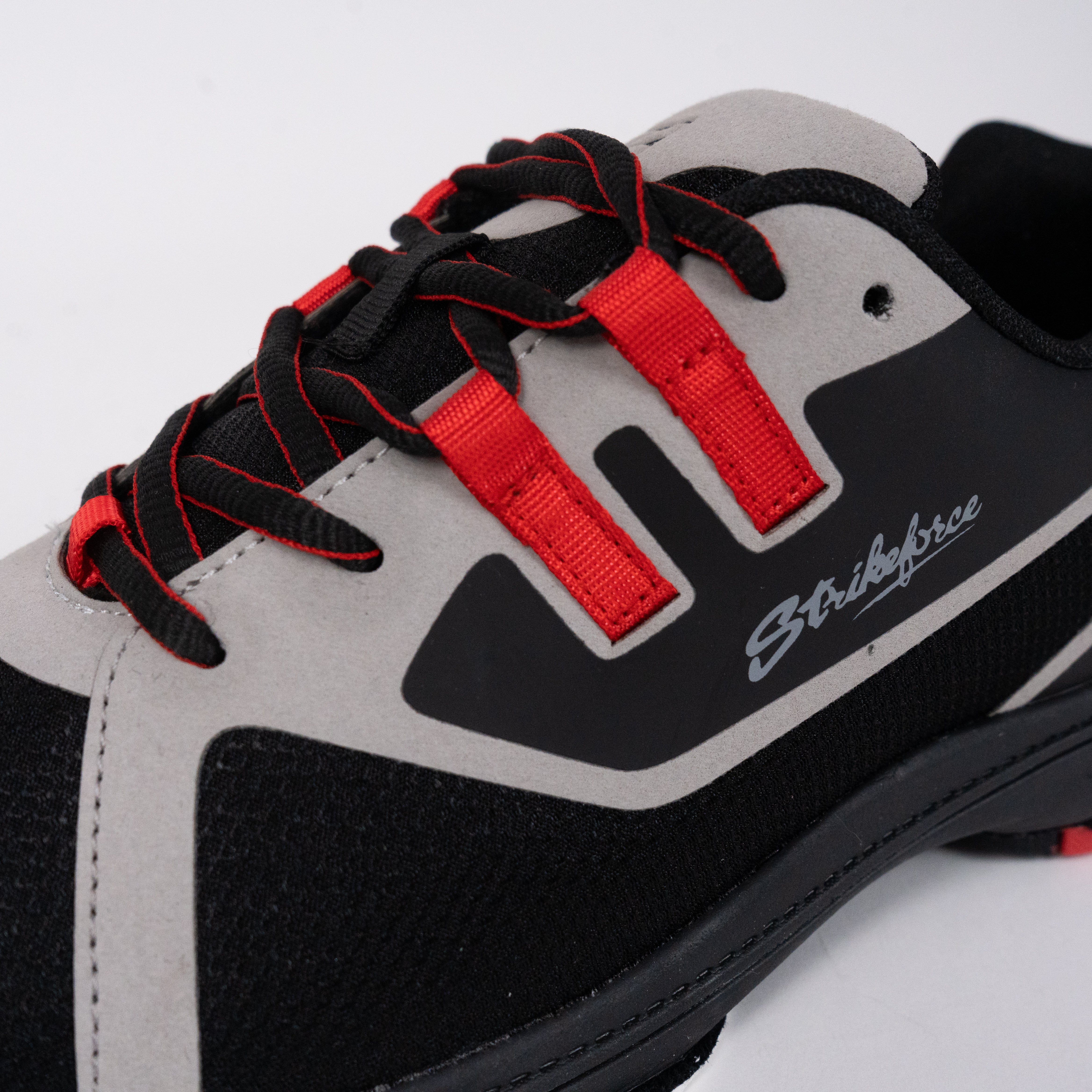 The most sylish women's bowling shoe.