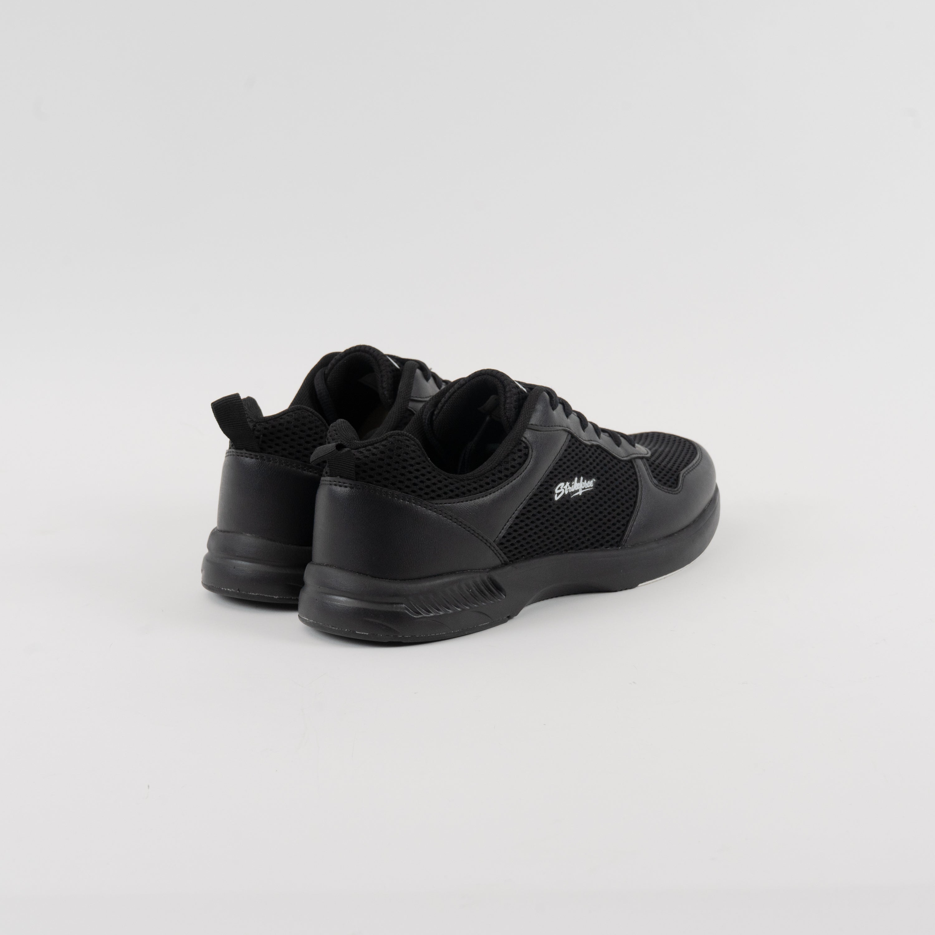 This bowling shoe is the perfect shoe for all bowlers.